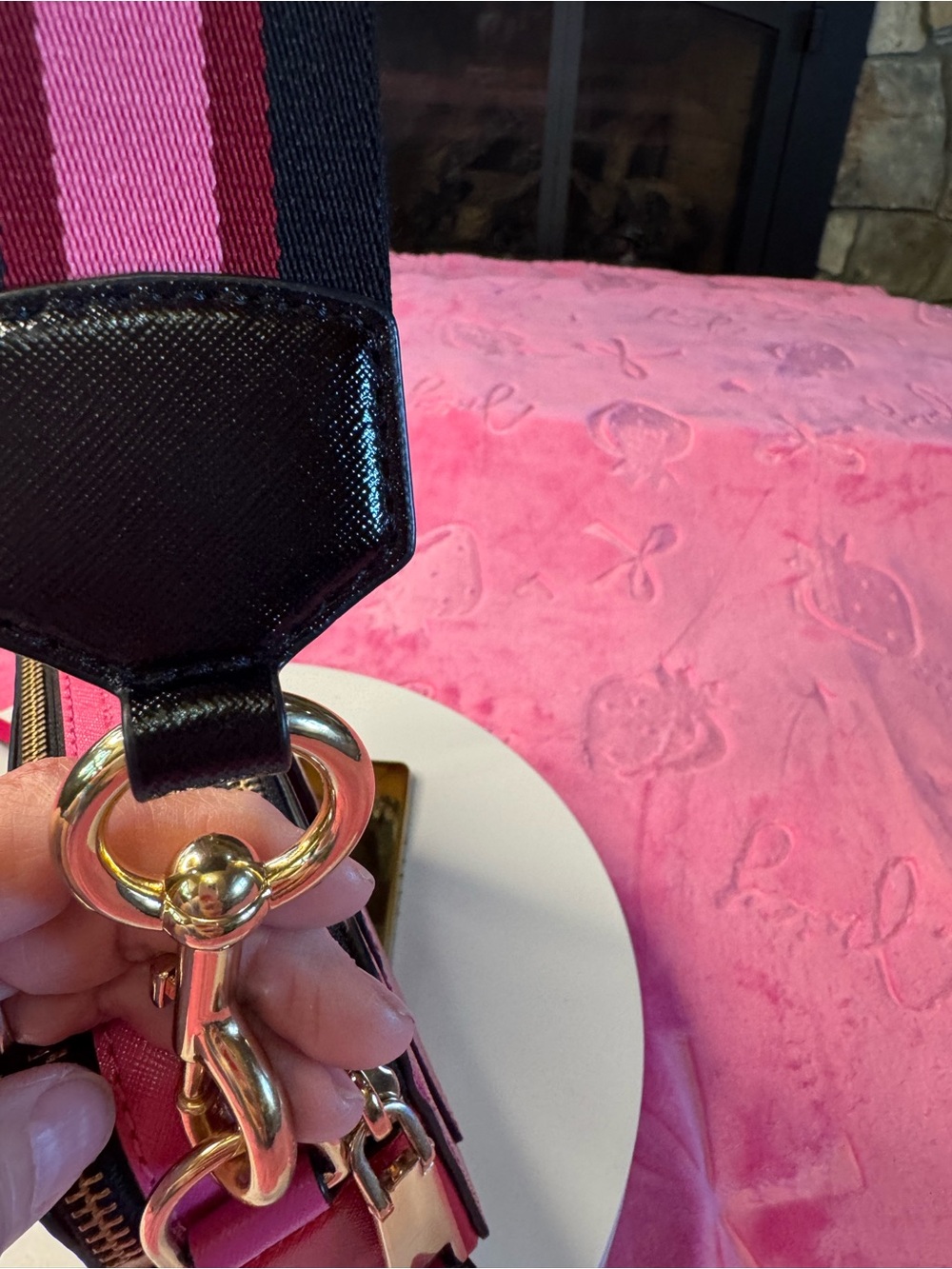 Marc Jacob’s Snapshot Hibiscus Multi • NWT • Guitar Strap • Gold Hardware - Picture 11 of 11